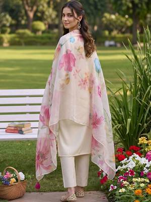 women floral embroidered regular thread work kurta with trousers with dupatta 4