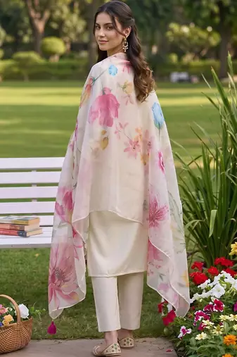 women floral embroidered regular thread work kurta with trousers with dupatta