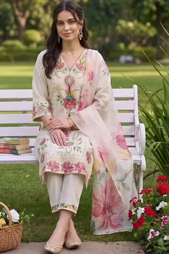 women floral embroidered regular thread work kurta with trousers with dupatta