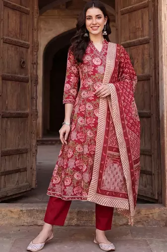 women floral printed regular cotton kurta with trousers & with dupatta