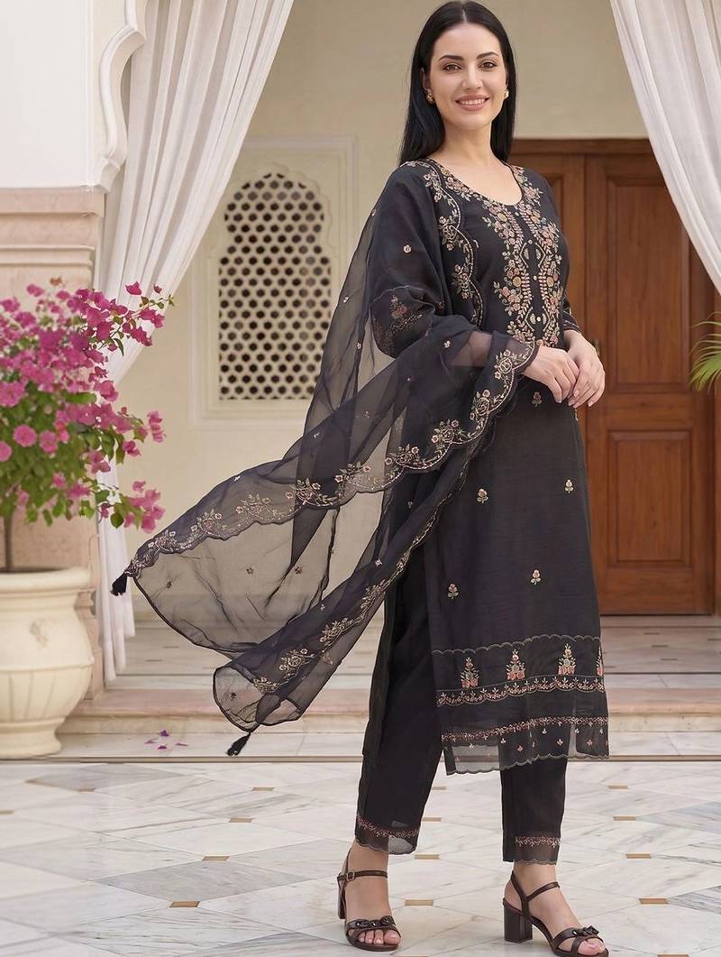 women ethnic motifs embroidered regular thread work kurta with trousers & with dupatta