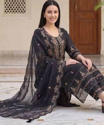 women ethnic motifs embroidered regular thread work kurta with trousers & with dupatta 5