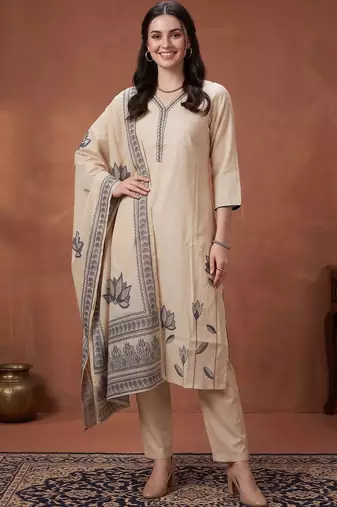 women floral printed regular kurta with trousers & with dupatta