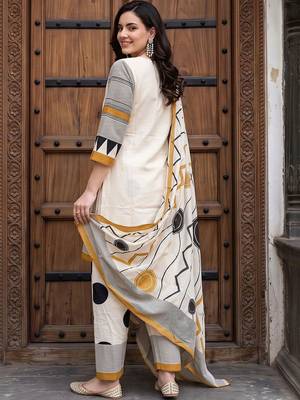 women printed regular cotton kurta with trousers & with dupatta 5