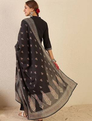 women ethnic motifs embroidered regular thread work cotton kurta with trousers & with dupatta 7