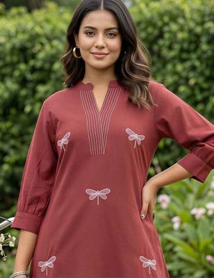 women ethnic motifs embroidered regular thread work cotton kurta with trousers 2