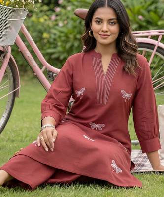 women ethnic motifs embroidered regular thread work cotton kurta with trousers 5