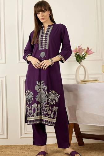 women ethnic motifs printed regular cotton kurta with trousers