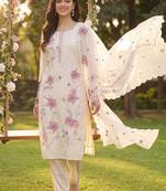 women floral embroidered regular thread work kurta with trousers & with dupatta
