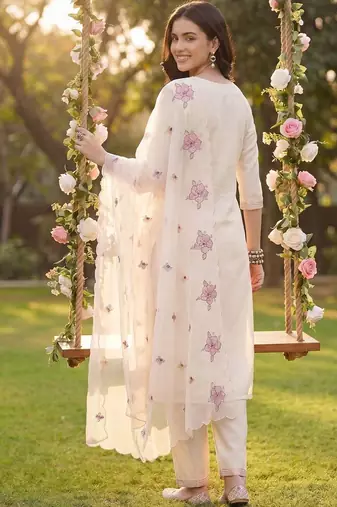 women floral embroidered regular thread work kurta with trousers & with dupatta