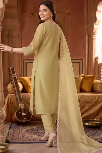 women ethnic motifs embroidered regular thread work kurta with trousers & with dupatta