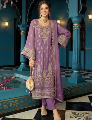 women ethnic motifs embroidered regular kurta with trousers & with dupatta 1