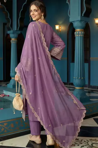 women ethnic motifs embroidered regular kurta with trousers & with dupatta