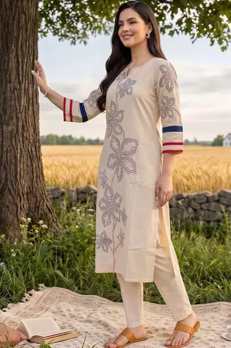 women floral printed regular kurta with trousers