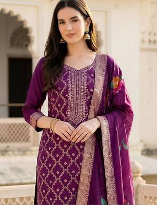 women ethnic motifs regular kurta with trousers & with dupatta 2