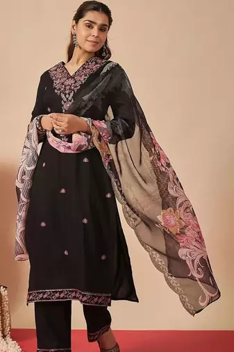 women ethnic motifs embroidered regular thread work kurta with trousers & with dupatta