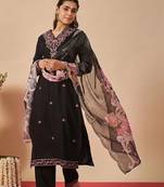 women ethnic motifs embroidered regular thread work kurta with trousers & with dupatta