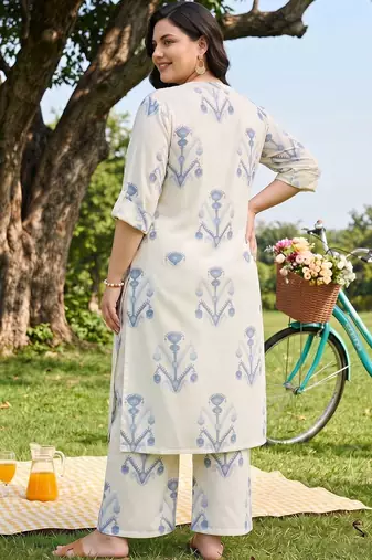 women ethnic motifs printed regular kurta with palazzos