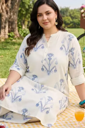 women ethnic motifs printed regular kurta with palazzos