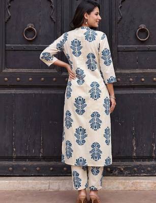 women floral printed regular cotton kurta with trousers 4