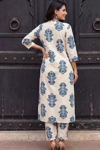 women floral printed regular cotton kurta with trousers