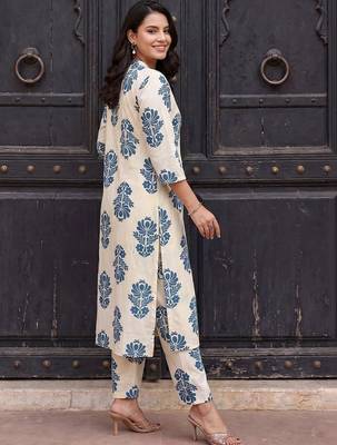 women floral printed regular cotton kurta with trousers 6