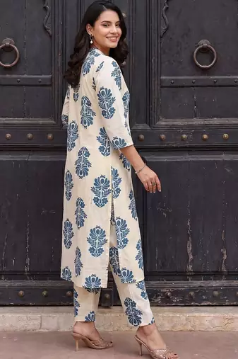 women floral printed regular cotton kurta with trousers