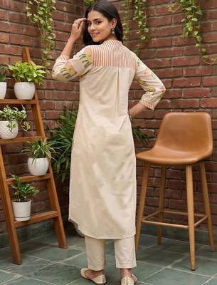 women ethnic motifs printed regular cotton kurta with trousers 4