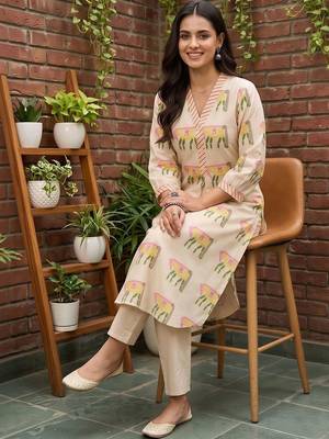 women ethnic motifs printed regular cotton kurta with trousers 5