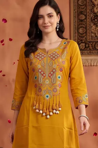 women ethnic motifs embroidered regular thread work kurta with trousers