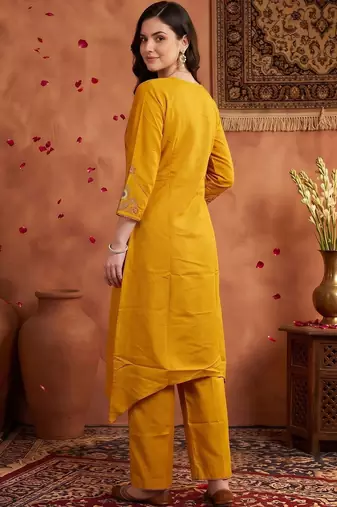 women ethnic motifs embroidered regular thread work kurta with trousers