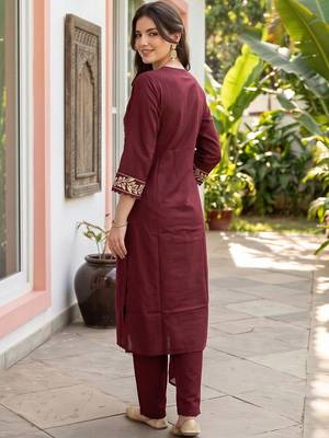 women ethnic motifs embroidered regular thread work cotton kurta with trousers & with dupatta 3