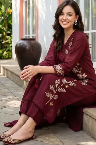 women ethnic motifs embroidered regular thread work cotton kurta with trousers & with dupatta