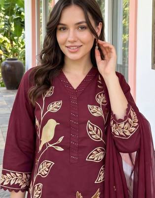 women ethnic motifs embroidered regular thread work cotton kurta with trousers & with dupatta 5