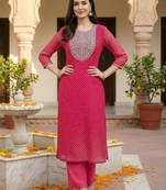 women printed regular sequinned kurta with trousers