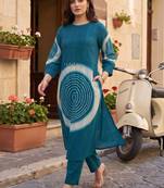 women dyed regular cotton kurta with trousers