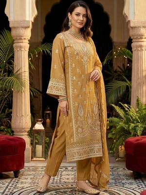 women ethnic motifs embroidered regular thread work kurta with trousers & with dupatta 6