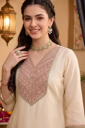 women ethnic motifs embroidered regular kurta with trousers & with dupatta