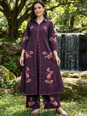 women floral printed regular cotton kurta with palazzos 1