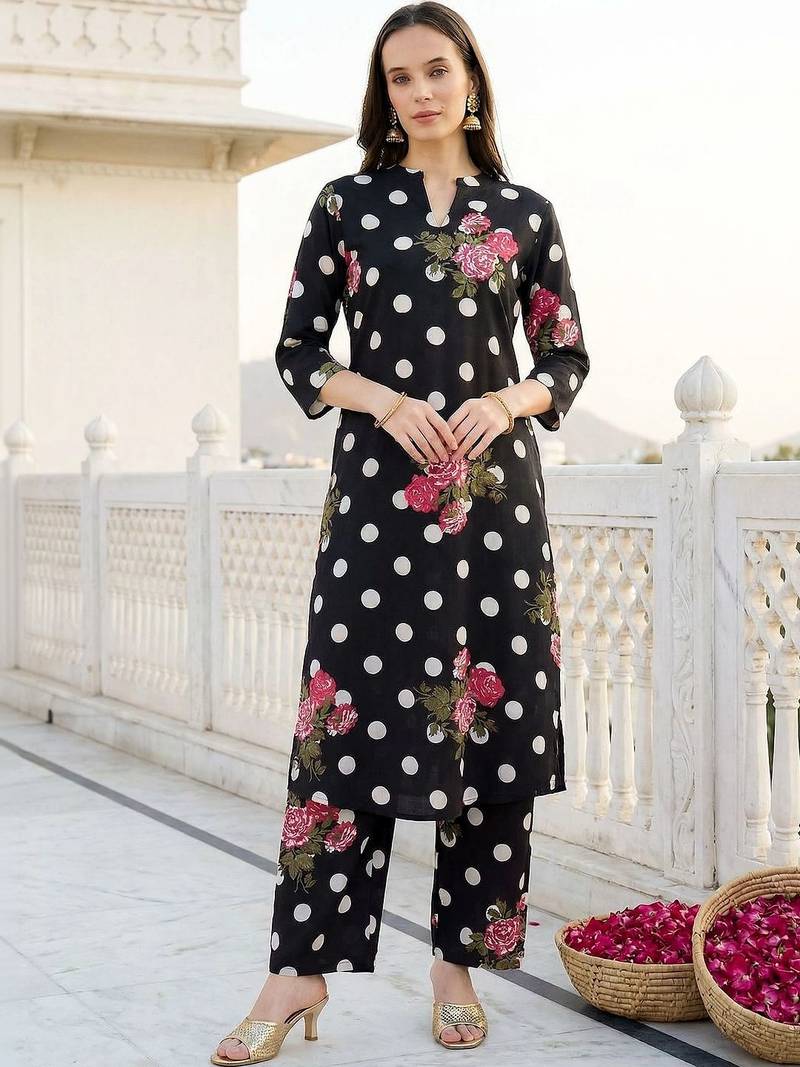 women floral printed regular cotton kurta with trousers