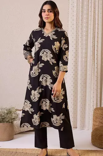 women floral printed regular chanderi silk kurta with trousers & with dupatta