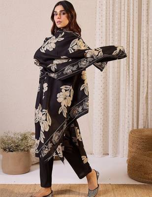 women floral printed regular chanderi silk kurta with trousers & with dupatta 3