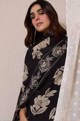 women floral printed regular chanderi silk kurta with trousers & with dupatta