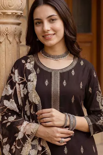 women ethnic motifs embroidered regular thread work kurta with trousers & with dupatta