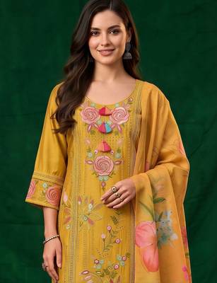 women floral embroidered regular thread work kurta with trousers & with dupatta 2