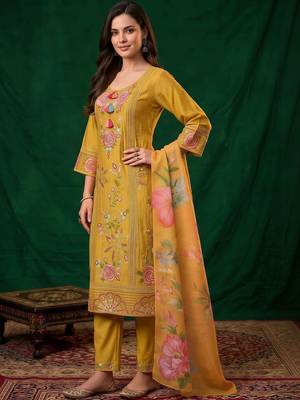 women floral embroidered regular thread work kurta with trousers & with dupatta 3
