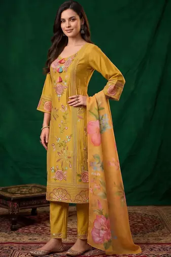 women floral embroidered regular thread work kurta with trousers & with dupatta