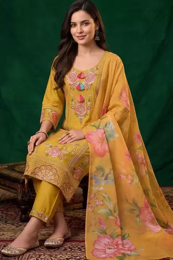 women floral embroidered regular thread work kurta with trousers & with dupatta