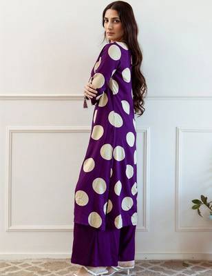 women printed regular thread work kurta with palazzos 7
