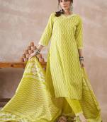 women printed regular cotton kurta with trousers & with dupatta